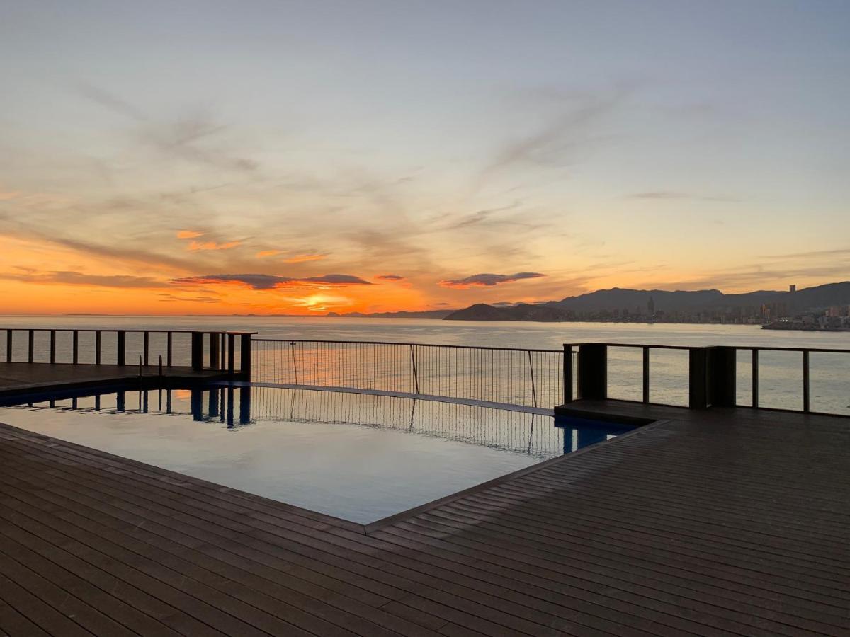 Apartamentos Benivistas Benidorm Bagian luar foto